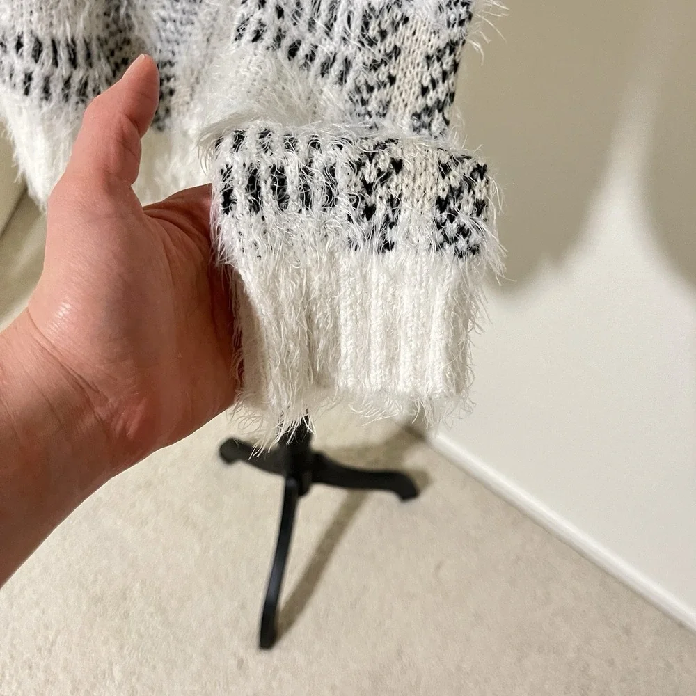 Sanctuary Women's Striped Plaid White Black‎ Soft Pullover Sweater Size XS
